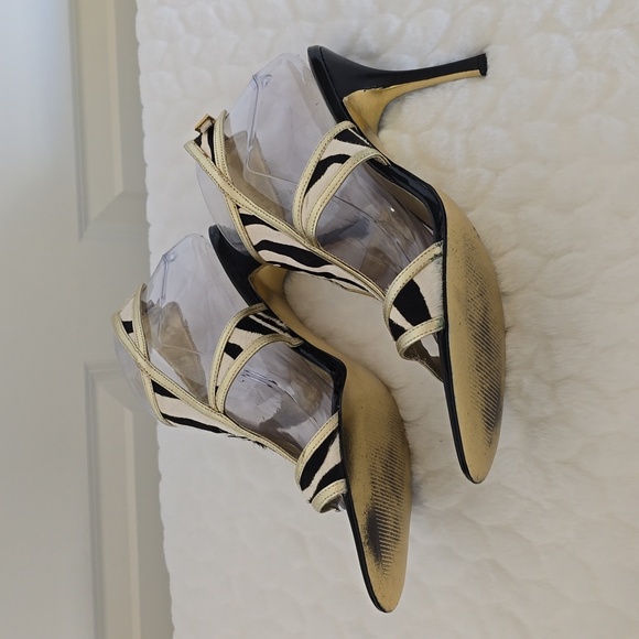 Women's Zebra with Gold Accent Heels - Picture 3 of 7
